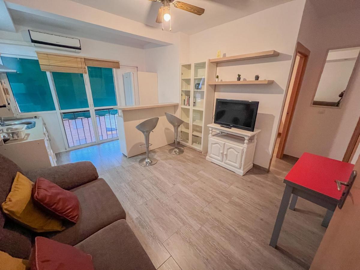 Bonito Apartamento Cerca Del Puerto Málaga Kültér fotó